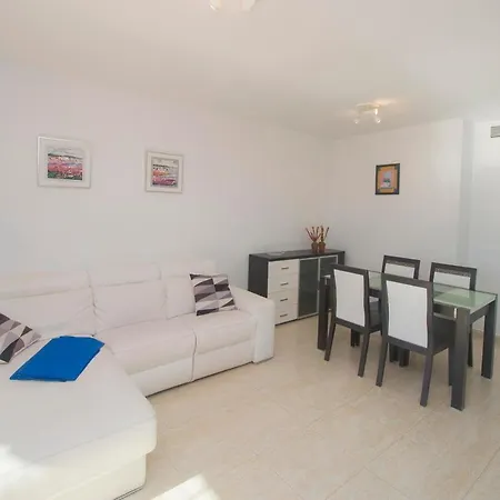 Coral Beach 210A - Apartment On The Beach, Calpe Apartamento